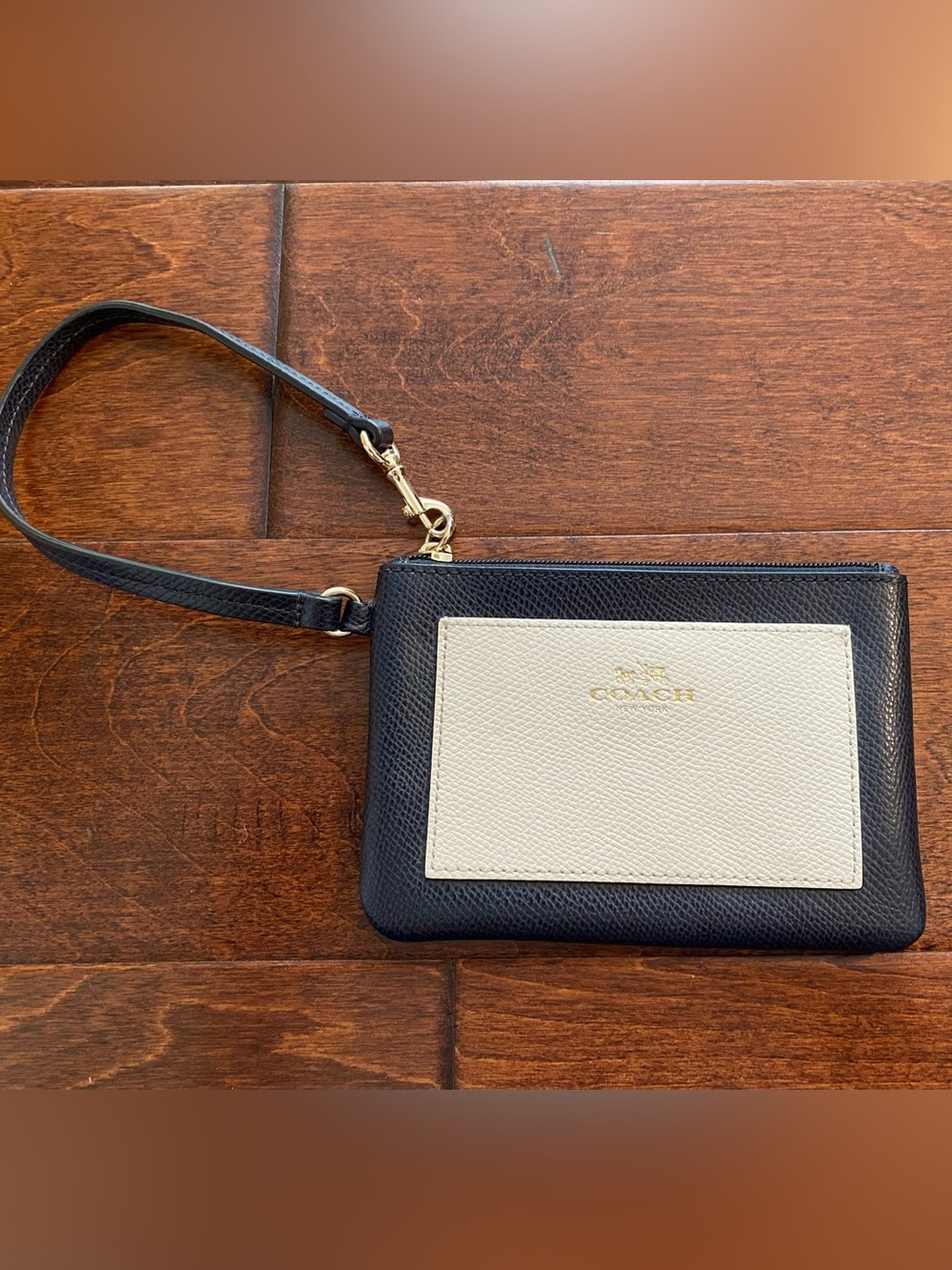 Coach Crossgrain Leather Colorblock Corner Zip Wristlet Wallet EUC - Black/Chalk